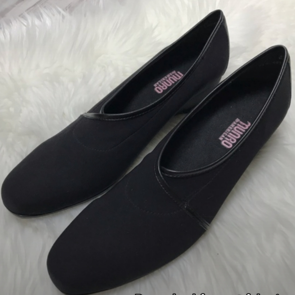 Munro Black Stretch Comfort Slip Ons 10.5